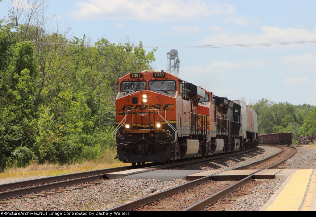 BNSF 7387